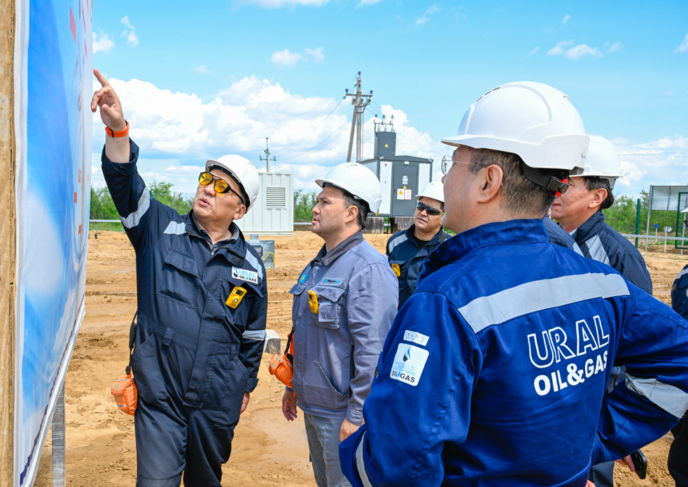Осмотр производственного объекта КМГ