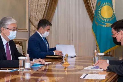 The President receives Chief Executive Officer of “KazMunayGas” JSC NC Alik Aidarbayev