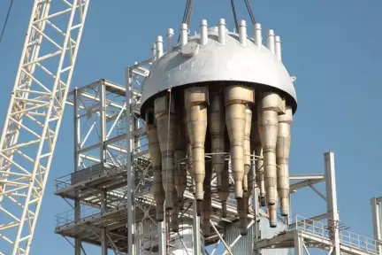 Шымкентский НПЗ завершил монтаж крупногабаритного реактора  и регенератора  установки каталитического крекинга