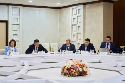 Руководство АО НК «КазМунайГаз» и АО «Самрук-Қазына» провело разъяснительные встречи с экспертным сообществом